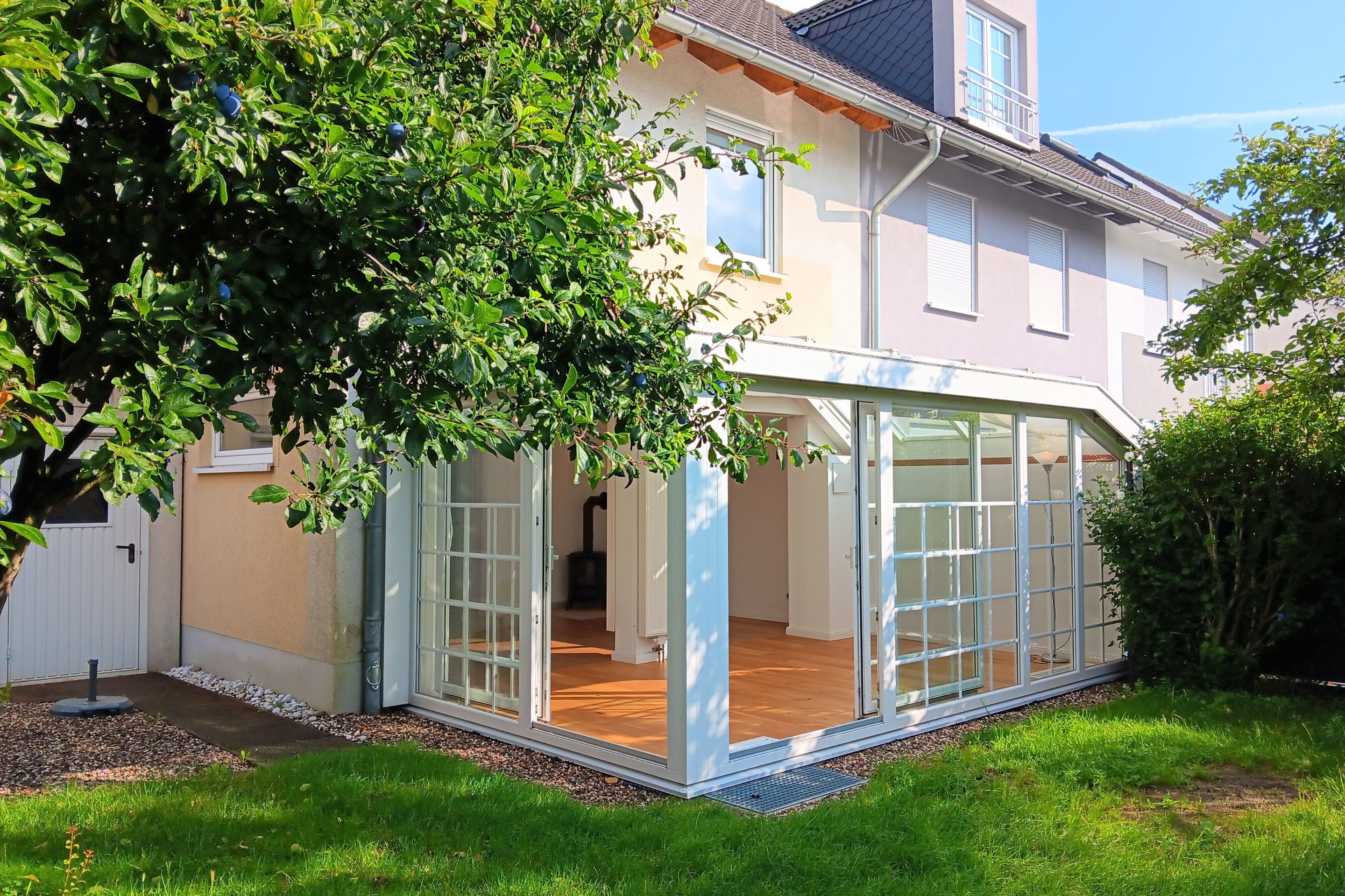 Attraktives Einfamilienhaus mit Garten und Garage in naturverbundener Lage von Köln Widdersdorf